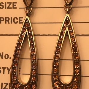 MONET GOLDTONE PIERCED TEARDROP EARRINGS-BRN STONE